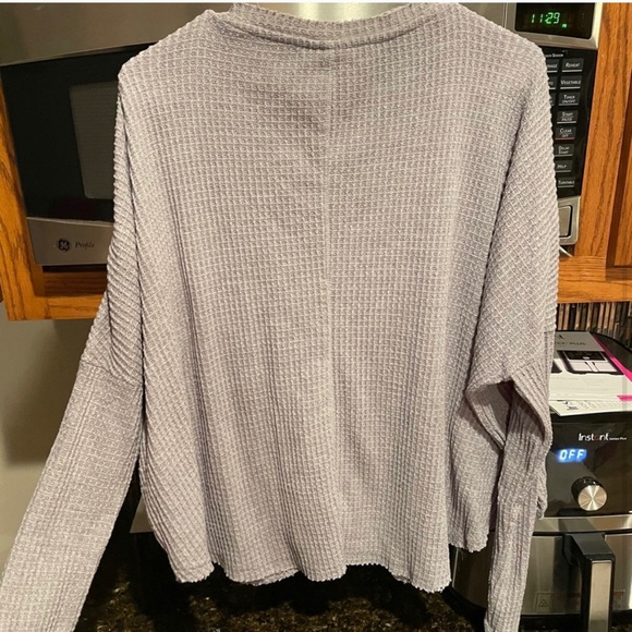 Urban Outfitters Knotted sweater - Picture 2 of 2